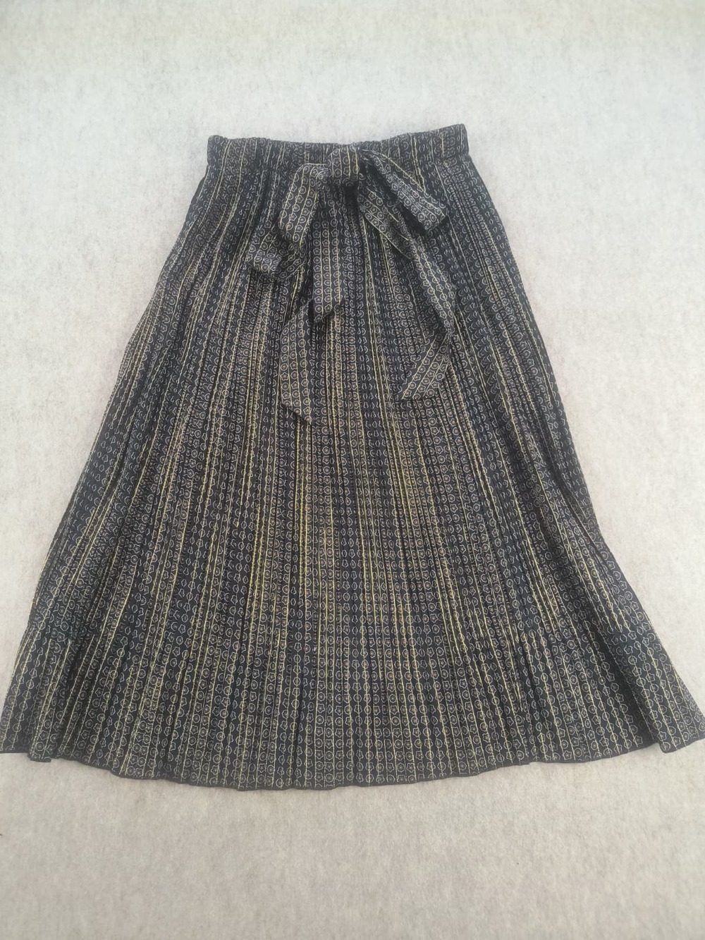 Alice blue skirt size M